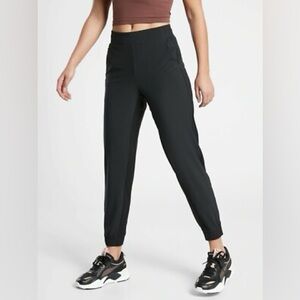 Athleta Black Brooklyn Jogger NWT 14